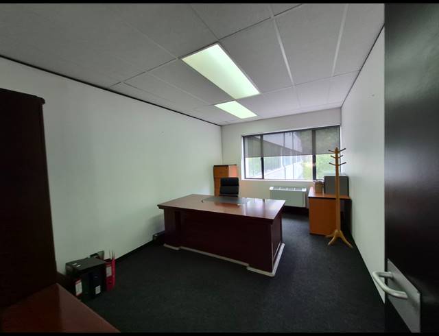 556M² OFFICE TO LET IN ILLOVO